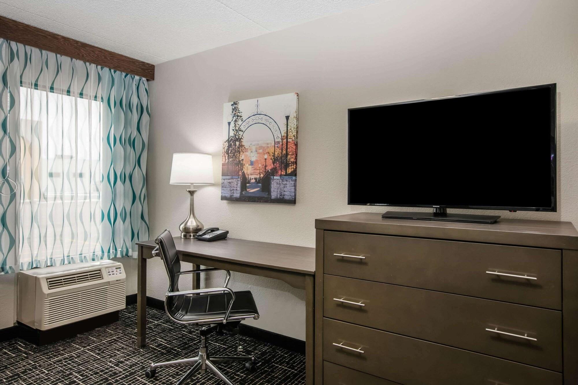 La Quinta Inn By Wyndham Davenport & Conference Center Εξωτερικό φωτογραφία